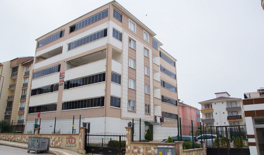 Lale Apartmanı